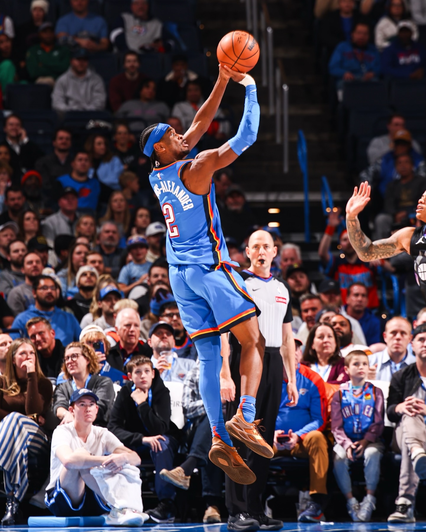 爵士全队表现抢眼,击败奇才登顶西部 爵士全队表现抢眼,击败奇才登顶西部