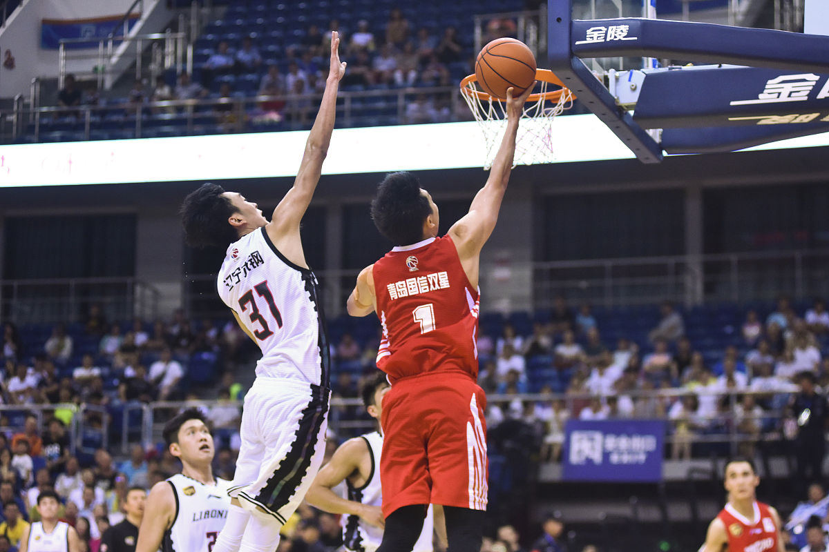 爱游戏在线登录-关于顶级联赛球队实力逐渐显现，精彩比拼吸引目光的信息