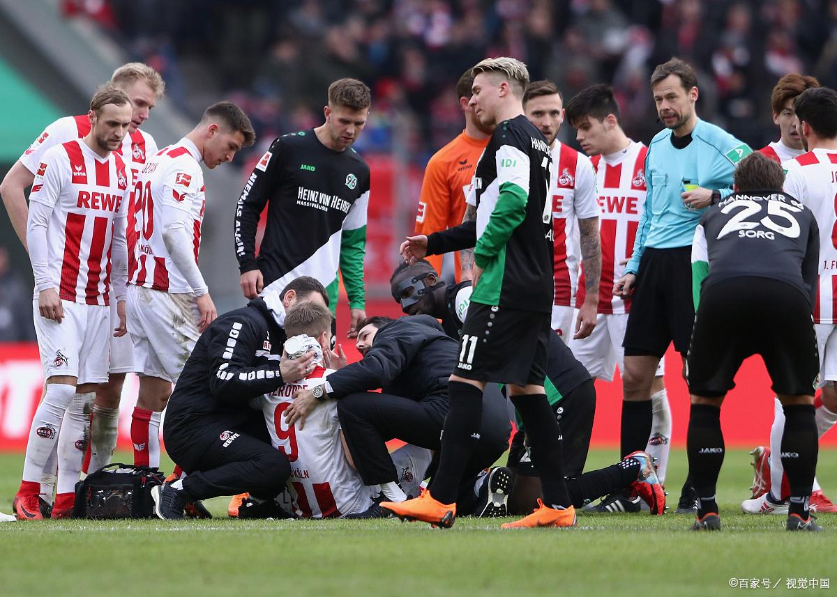 爱游戏app-沃尔夫斯堡队迎来关键战，球员集中力量备战