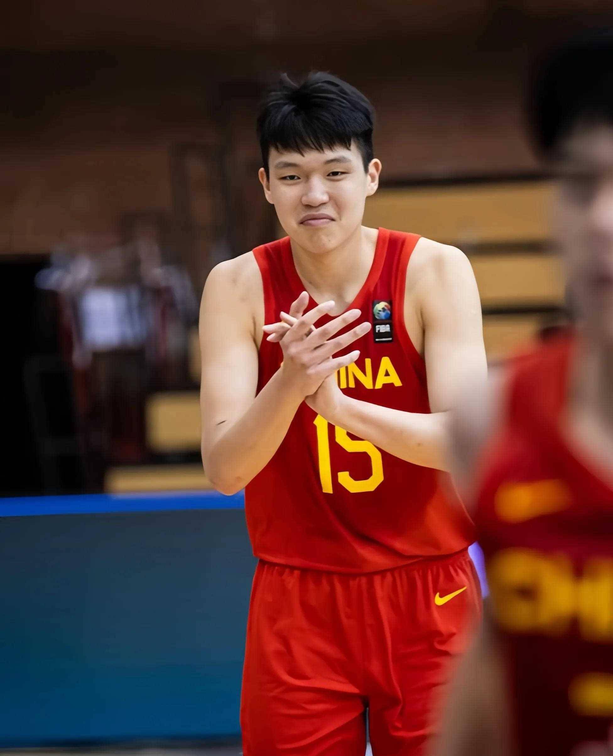 姚明力推篮球运动，助力中国球员走向国际的简单介绍