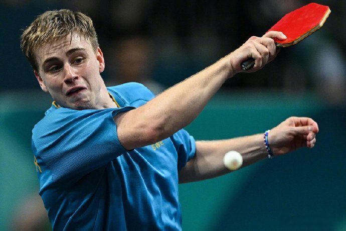 瑞典队取得历史性胜利,球员表现突出 瑞典队取得历史性胜利,球员表现突出