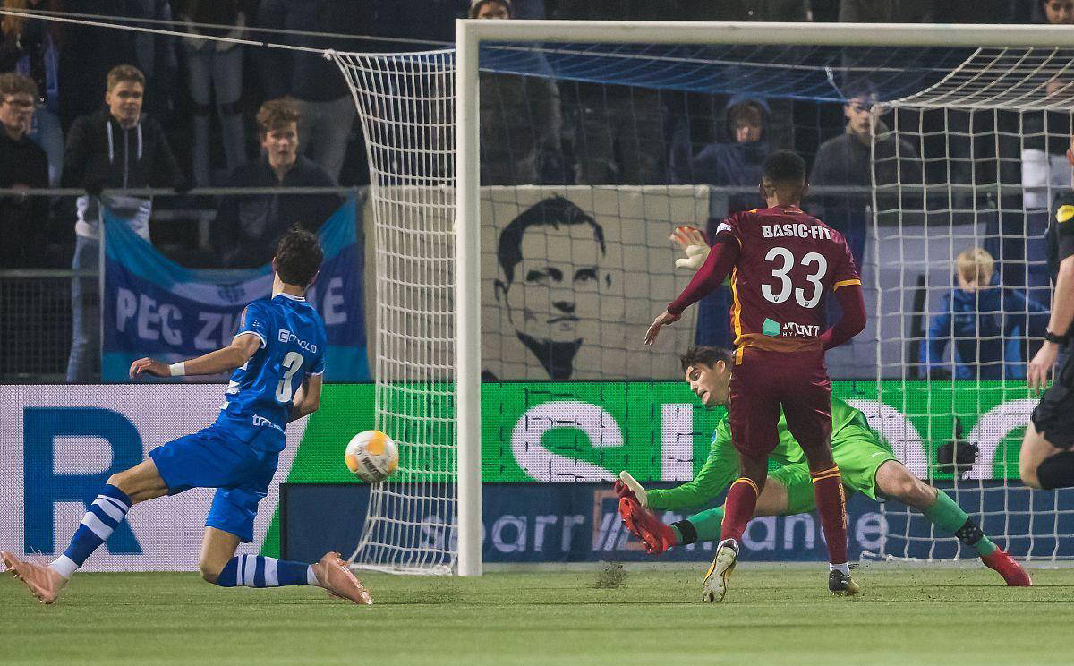 关于乌迪内斯球员适应意大利足球环境，表现有所提升的信息