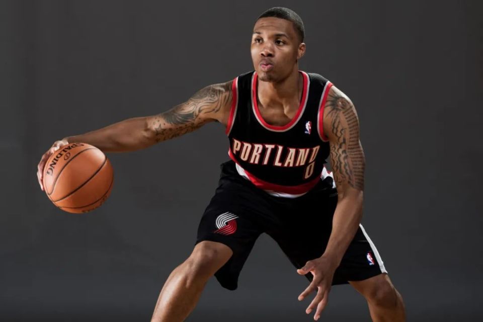 关于开拓者逆转黄蜂，利拉德关键时刻发挥！的信息