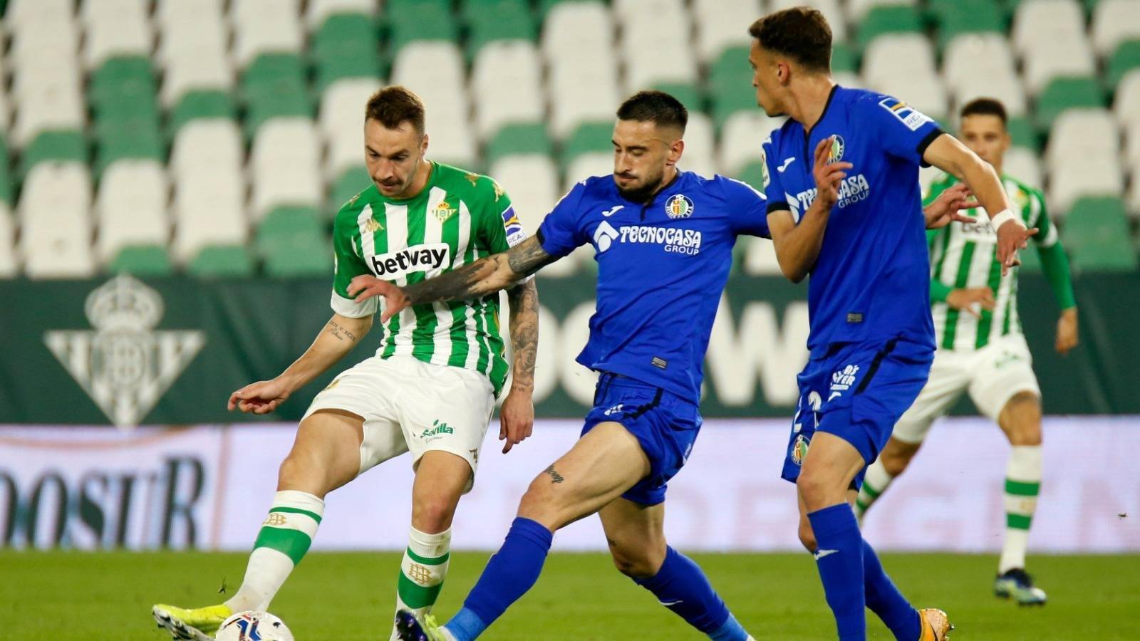 包含赫塔费主场取胜,逼近积分榜前列的词条 包含赫塔费主场取胜,逼近积分榜前列的词条