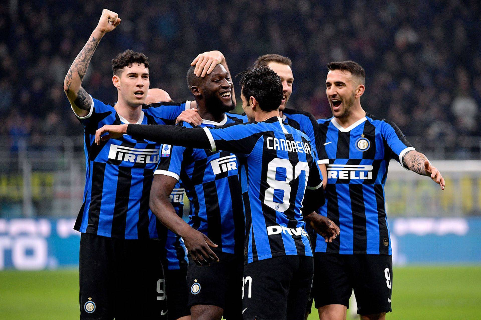 亚特兰大队在比赛中展现出超强进攻火力 亚特兰大队在比赛中展现出超强进攻火力