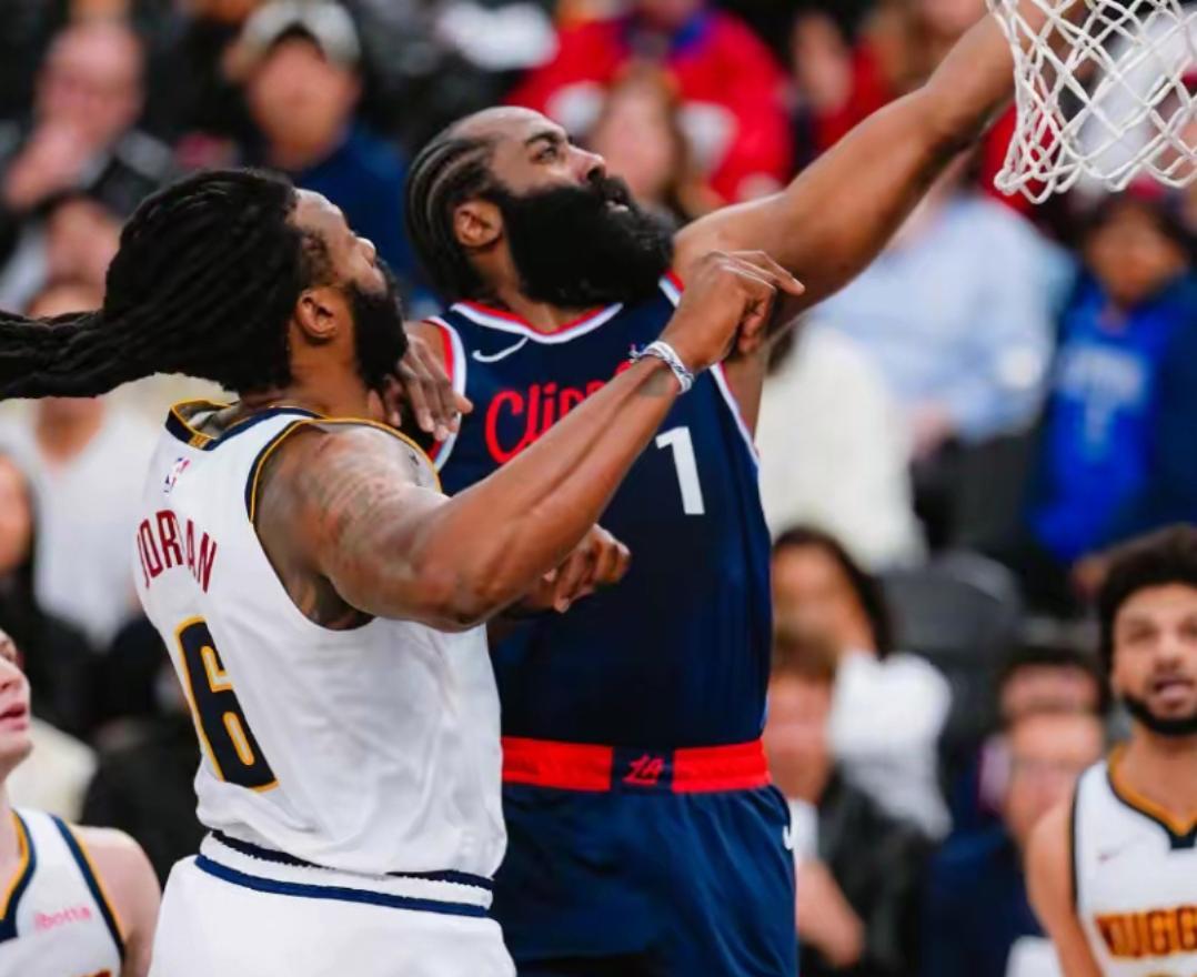 爱游戏官网-包含开拓者客场对阵快船，争夺胜利的词条