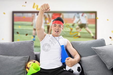 看球如痴,球迷对赛事充满期待 看球如痴,球迷对赛事充满期待